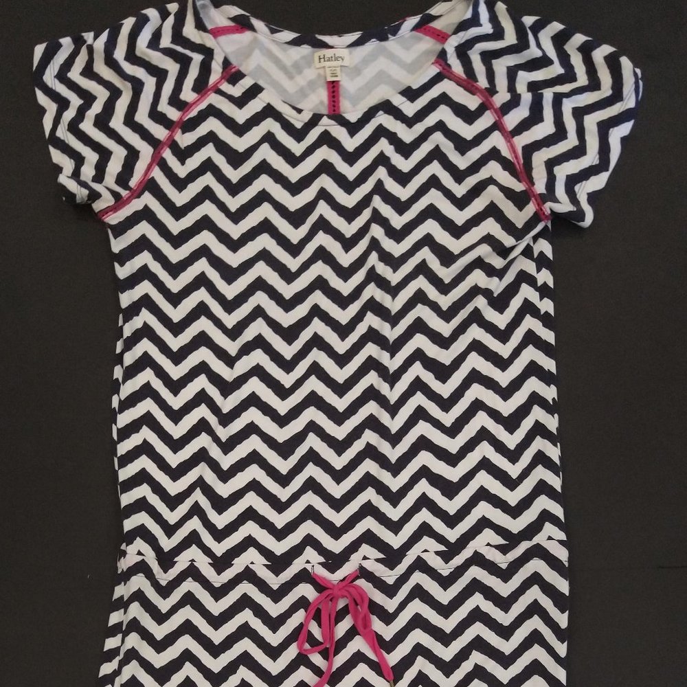 Women's Hatley Black Chevron Dress Size M EUC